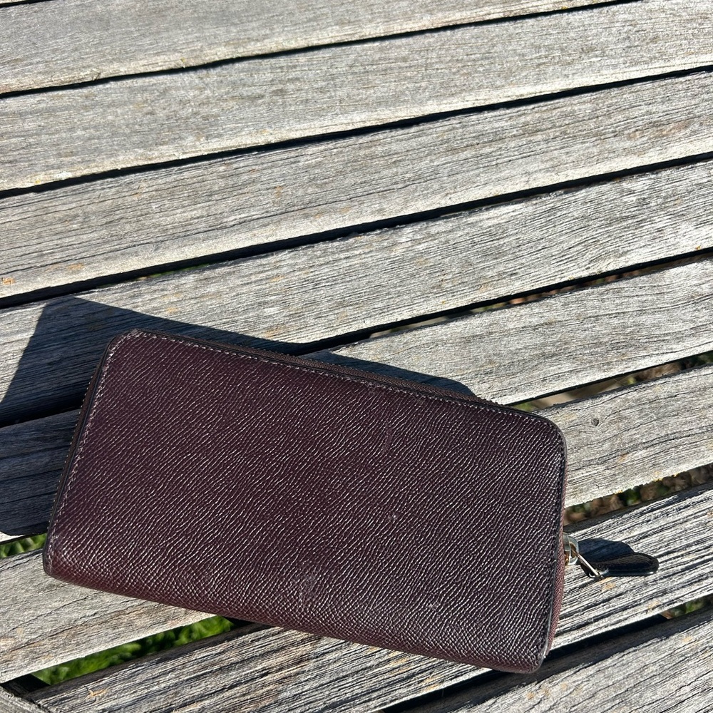 Coach Dark Burgundy‎ Crossgrain Leather Accordion ZipAround Phone Wallet - Picture 4 of 6